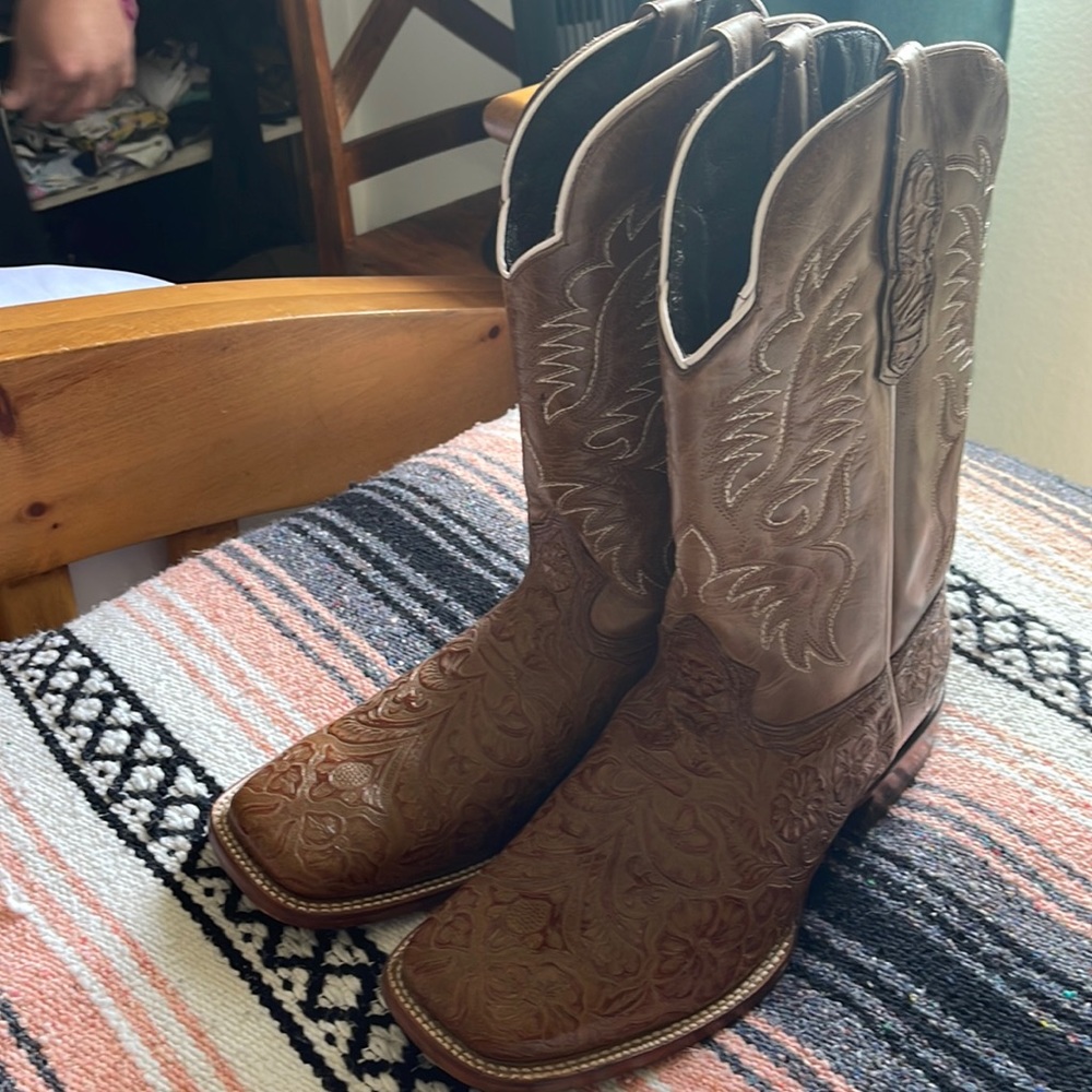 Mens cowboy boots size 12 EE